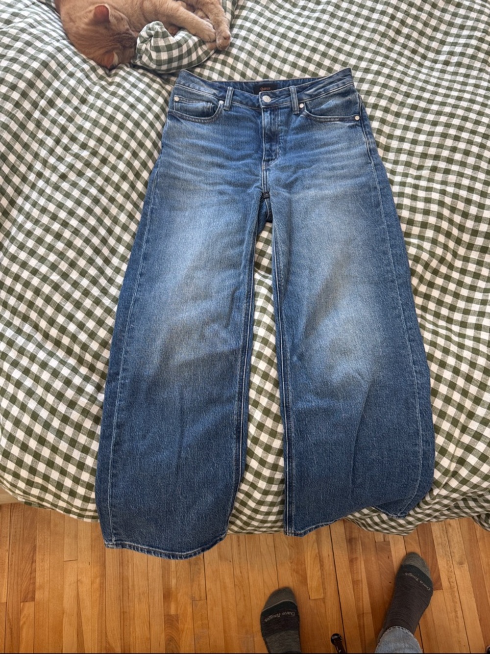 Quince Straight Leg Women's Jeans in Medium Blue